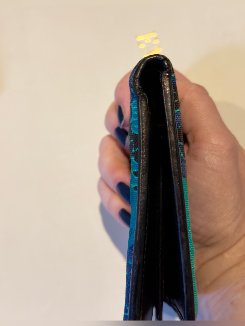 Gucci Blue Teal Floral Bi-Fold Wallet. Gorgeous and RARE vintage - Picture 7 of 10